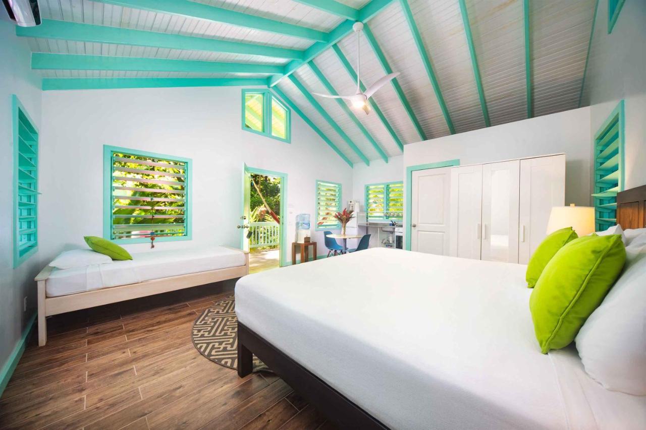 فندق Puerta Azul Sandy Bay المظهر الخارجي الصورة